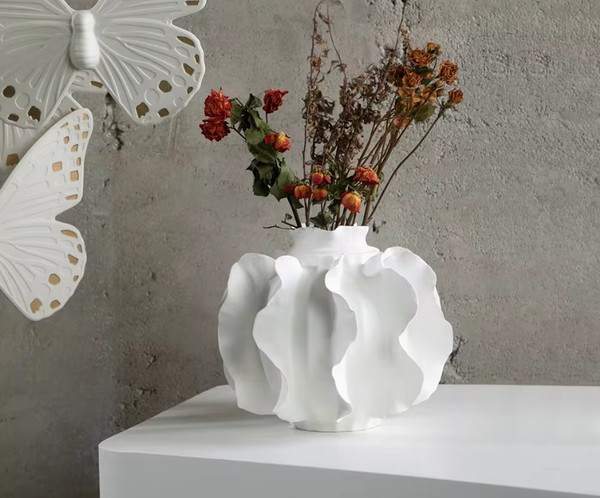 Изображение товара Ваза Merry Bear Home Decor Черное и белое MLJT101836W1