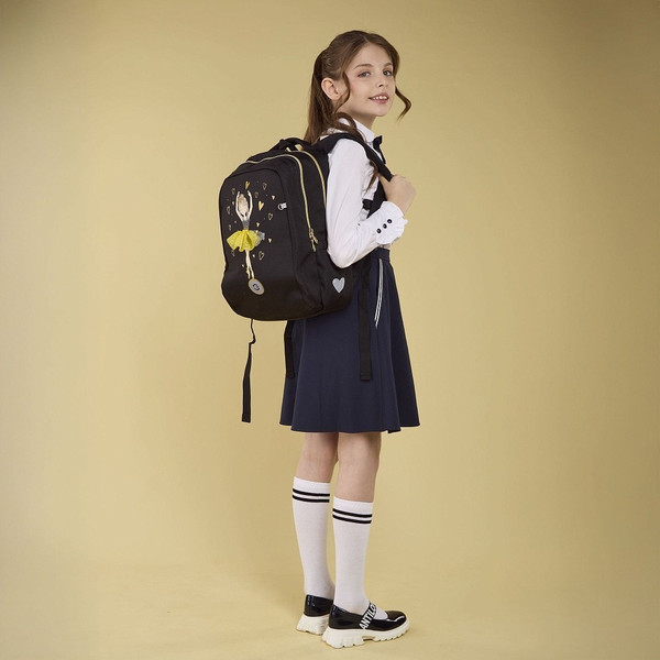 Изображение товара Школьный рюкзак Grizzly RG-566-3 (черный)