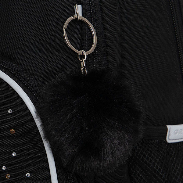 Изображение товара Школьный рюкзак Grizzly RG-560-3 (черный)