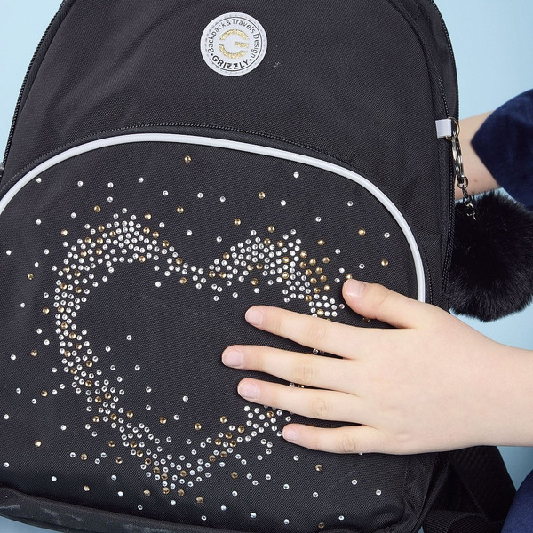 Изображение товара Школьный рюкзак Grizzly RG-560-3 (черный)