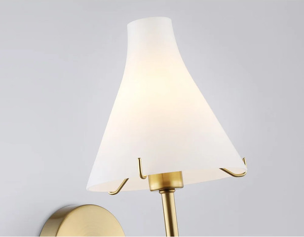Изображение товара Бра Ambrella LH57137 BS/FR (латунь/белый матовый)