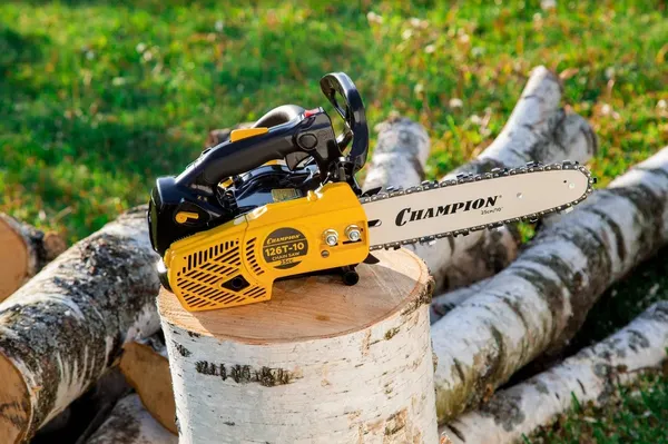 Изображение товара Бензопила цепная Champion 126T-10