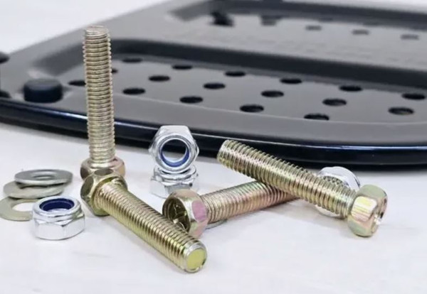 Изображение товара Кофр для мотоцикла AVM 818 (металлик)