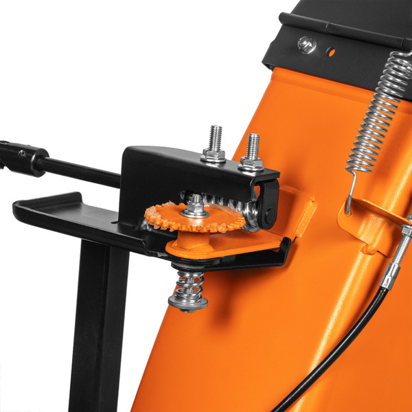 Изображение товара Снегоуборщик бензиновый Daewoo Power DAST 430