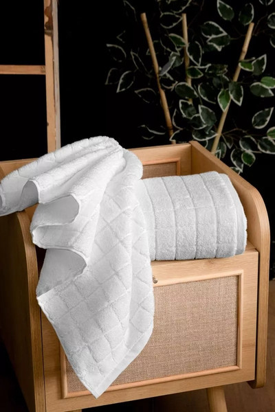 Изображение товара Полотенце Arya Quatro 70x140 / 8680943249265 (белый)