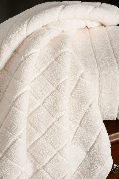 Изображение товара Полотенце Arya Quatro 70x140 / 8680943249272 (кремовый)