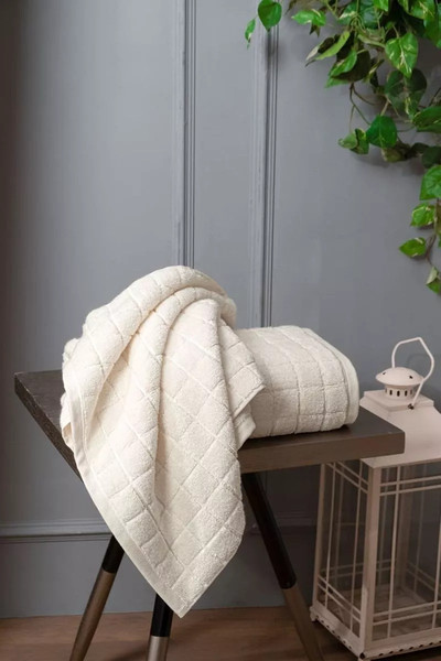 Изображение товара Полотенце Arya Quatro 70x140 / 8680943249272 (кремовый)