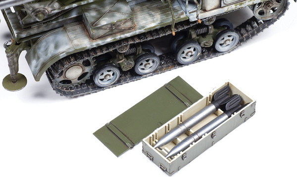 Изображение товара Сборная модель Звезда Тягач СТЗ-5 с реактивным минометом  БМ-13 Катюша / 3700