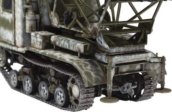 Изображение товара Сборная модель Звезда Тягач СТЗ-5 с реактивным минометом  БМ-13 Катюша / 3700