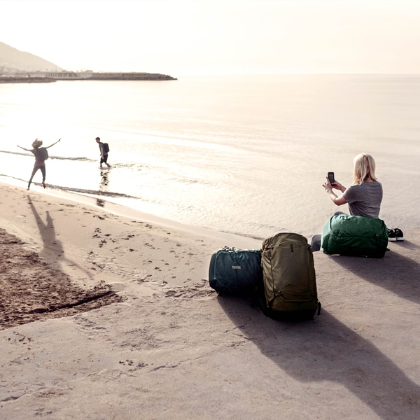 Изображение товара Рюкзак туристический Thule Landmark Travel Pack 60L TLPM260DB / 3205312 (синий)