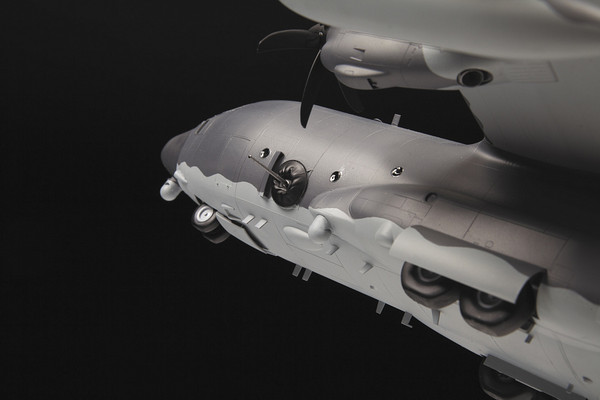 Изображение товара Сборная модель Звезда Американский самолет огневой поддержки АС-130J Ghostrider / 7326