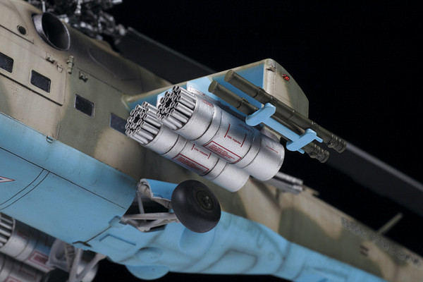 Изображение товара Сборная модель Звезда Советский ударный вертолёт Ми-24П / 4812
