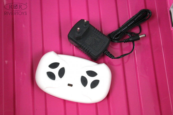 Изображение товара Детский автомобиль RiverToys H444HH (розовый)