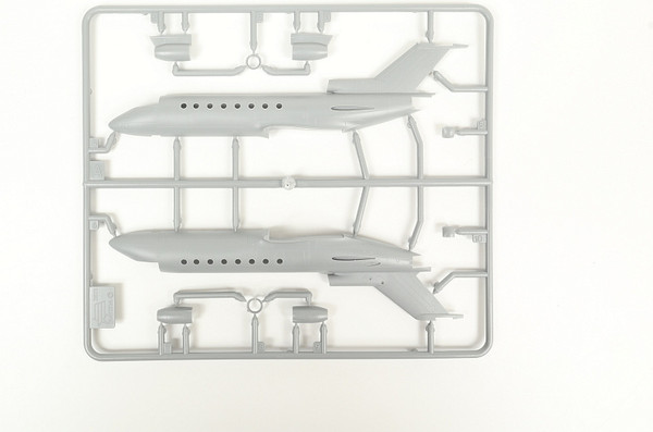 Изображение товара Сборная модель Звезда Турбореактивный пассажирский самолет Як-40 / 7030