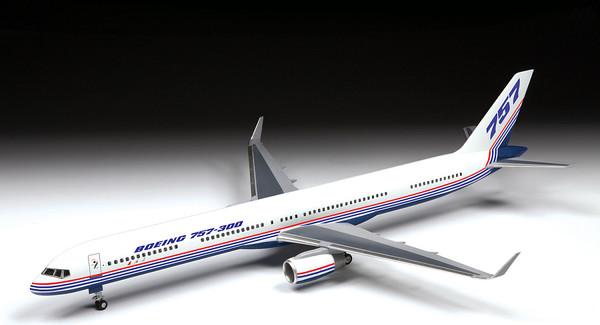 Изображение товара Сборная модель Звезда Пассажирский авиалайнер Боинг 757-300 / 7041