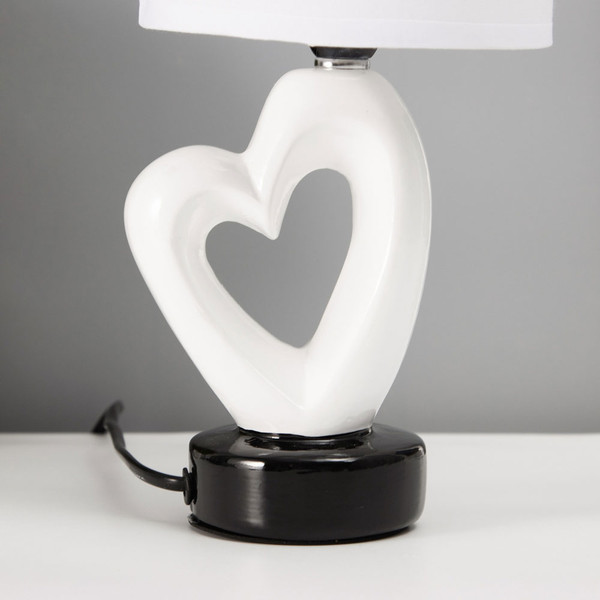 Изображение товара Прикроватная лампа Risalux Сердце 10392929 (белый/черный)