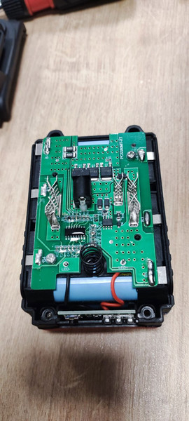 Изображение товара Аккумулятор для электроинструмента Watt 18V 4.0 Ah Li-Ion (1.018.000.02)
