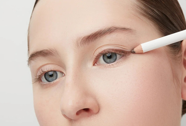 Изображение товара Карандаш для глаз Marvel Cosmetics Professional тон 408 woody