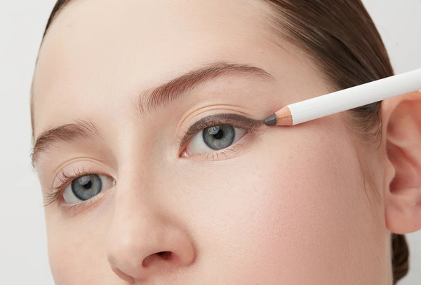 Изображение товара Карандаш для глаз Marvel Cosmetics Professional тон 409 ashen