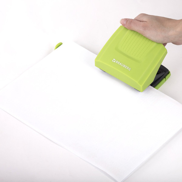 Изображение товара Дырокол Brauberg 272746 (зеленый/черный)