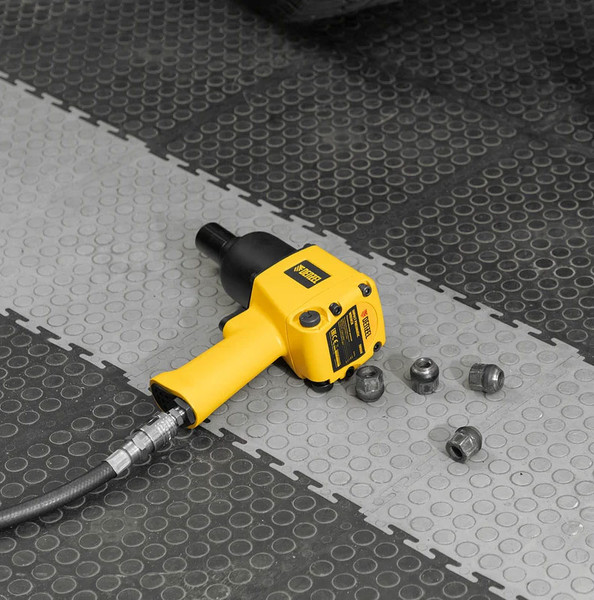 Изображение товара Пневмогайковерт Denzel IW860 +набор головок  / 57473