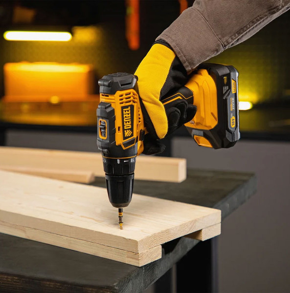 Изображение товара Аккумуляторная дрель-шуруповерт Denzel CDL-18-0 / 26117