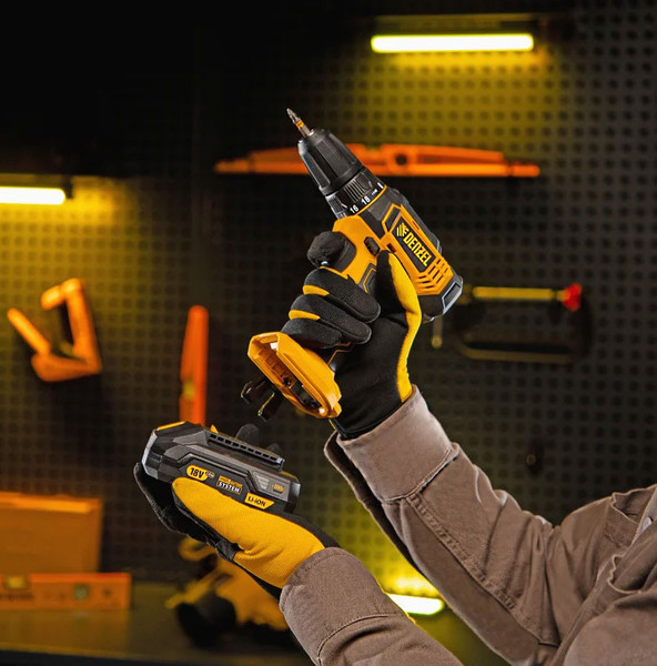 Изображение товара Аккумуляторная дрель-шуруповерт Denzel CDL-18-0 / 26117