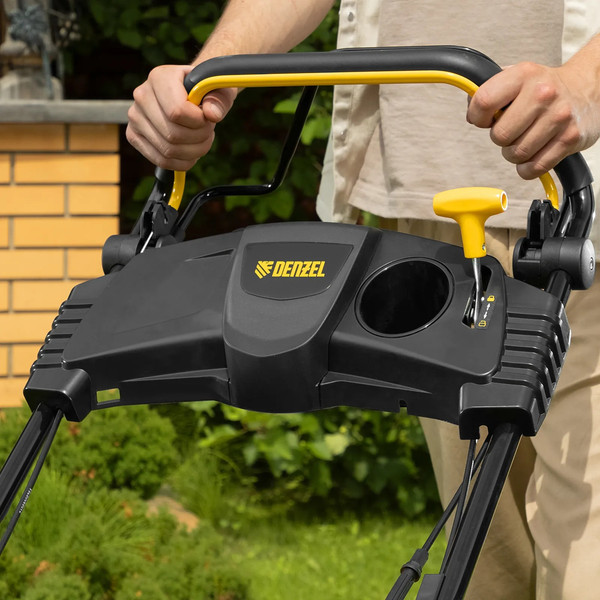 Изображение товара Газонокосилка бензиновая Denzel GLT-460SP-T Trike / 58810