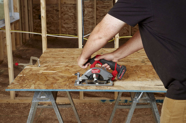 Изображение товара Дисковая пила Milwaukee M12 FCS442-0X / 4933493488