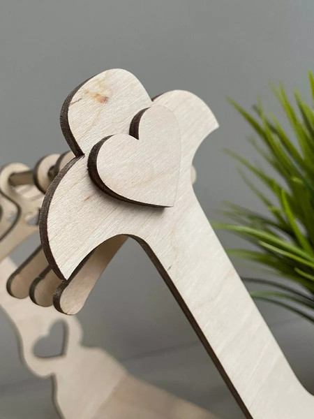 Изображение товара Набор аксессуаров для куклы ОМурМебель Вешалка с 8 плечиками