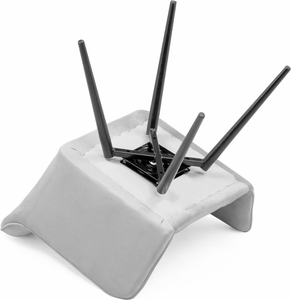 Изображение товара Стул Woodville Ямес поворотный (бежевый/черный глянец)