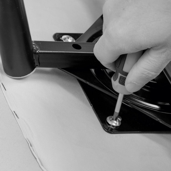 Изображение товара Стул Woodville Ямес поворотный (бежевый/черный глянец)