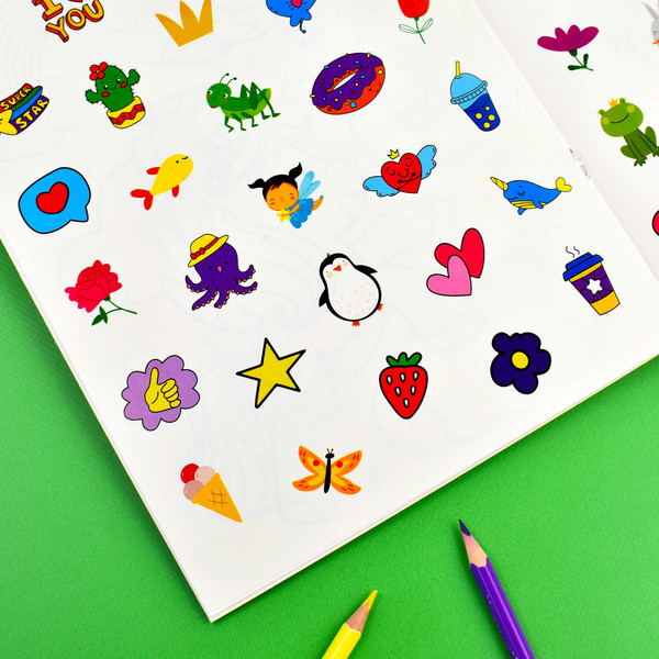 Изображение товара Раскраска Феникс+ Раскраски с наклейками. Принцессы и единороги / 65077