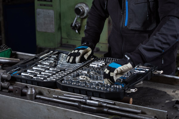 Изображение товара Универсальный набор инструментов Hoegert HT1R244