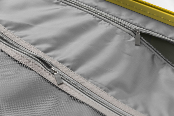 Изображение товара Чемодан на колесах DoubleW YF-PP02.1 (M, желтый)