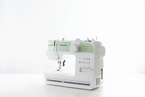 Изображение товара Швейная машина Jaguar LX-100