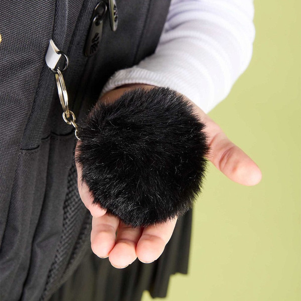 Изображение товара Школьный рюкзак Grizzly RG-562-1 (черный/золото)