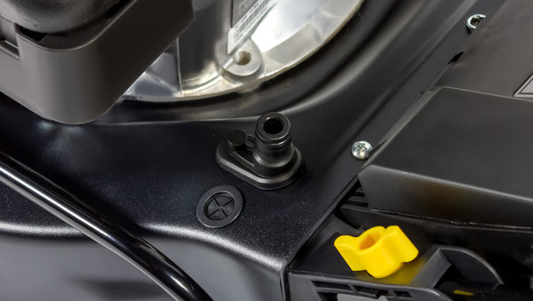 Изображение товара Газонокосилка бензиновая Champion LM4222