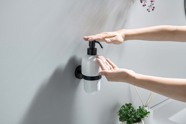 Изображение товара Дозатор для жидкого мыла Aquatek Бетта AQ4605MB (черный матовый)