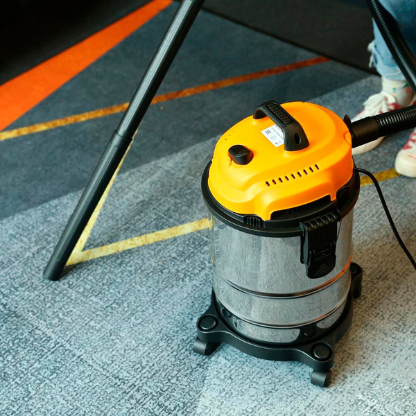 Изображение товара Профессиональный пылесос Deko DKVC-1400-15S / 083-1061