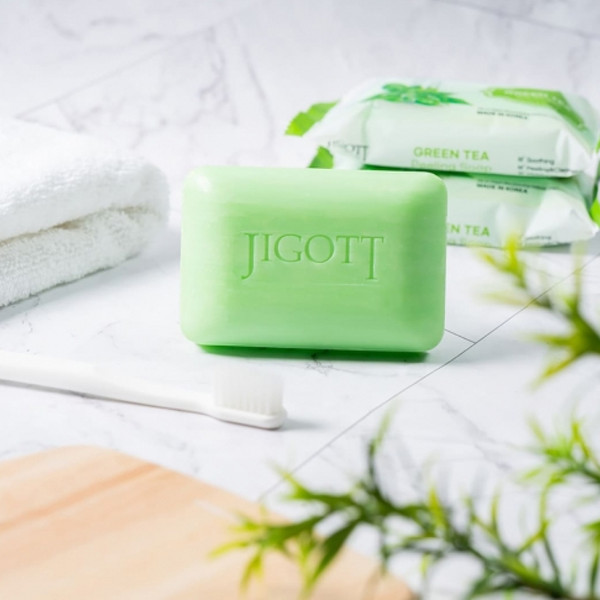 Изображение товара Мыло твердое Jigott Green Tea Scrub Soap для лица и тела с экстрактом зеленого чая (150г)