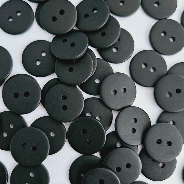 Изображение товара Набор пуговиц Sentex P-002-18/2 (50шт, черный матовый)