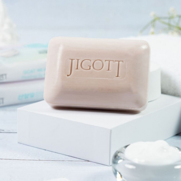 Изображение товара Мыло твердое Jigott Goat Milk Scrub Soap для лица и тела с экстрактом козьего молока (150г)