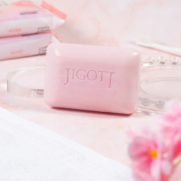 Изображение товара Мыло твердое Jigott Rose Scrub Soap с экстрактом розы (150г)