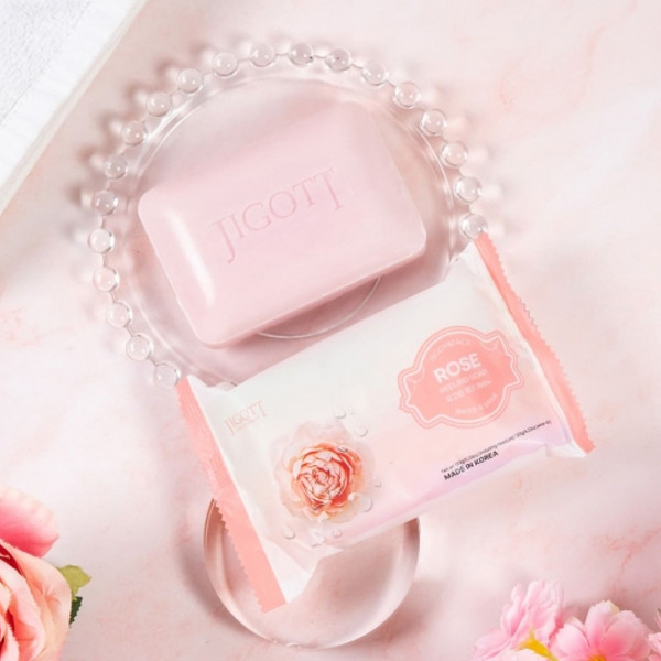 Изображение товара Мыло твердое Jigott Rose Scrub Soap с экстрактом розы (150г)