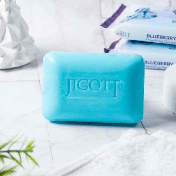 Изображение товара Мыло твердое Jigott Blueberry Scrub Soap с экстрактом черники (150г)