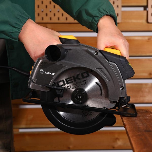 Изображение товара Дисковая пила Deko CS1800-D / 083-1101