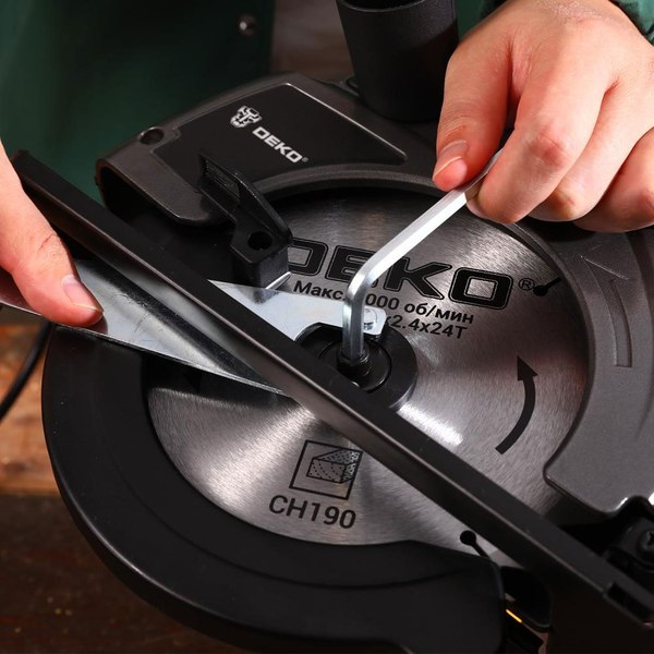 Изображение товара Дисковая пила Deko CS1800-D / 083-1101