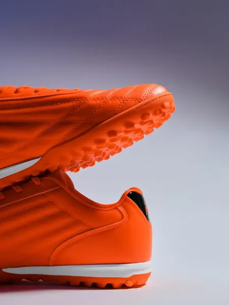 Изображение товара Бутсы футбольные FN Eagle (TF) / FN5061001-804 (р.39, оранжевый)