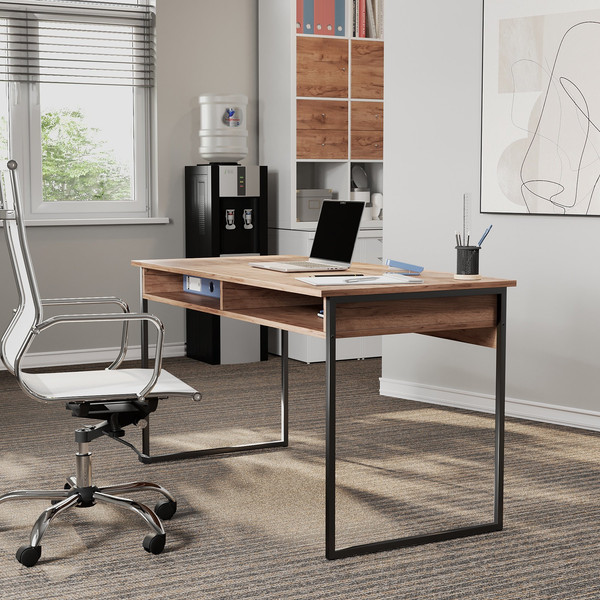 Изображение товара Письменный стол Soma СПМ-4 Metal 135x66 (дуб золотой крафт/черный)